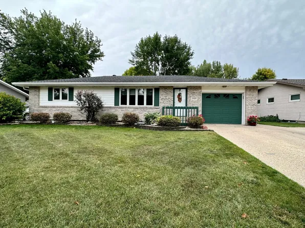 1919 Summit Ave, Worthington, MN 56187