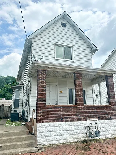 517 E Railroad Ave #2 Photo 1