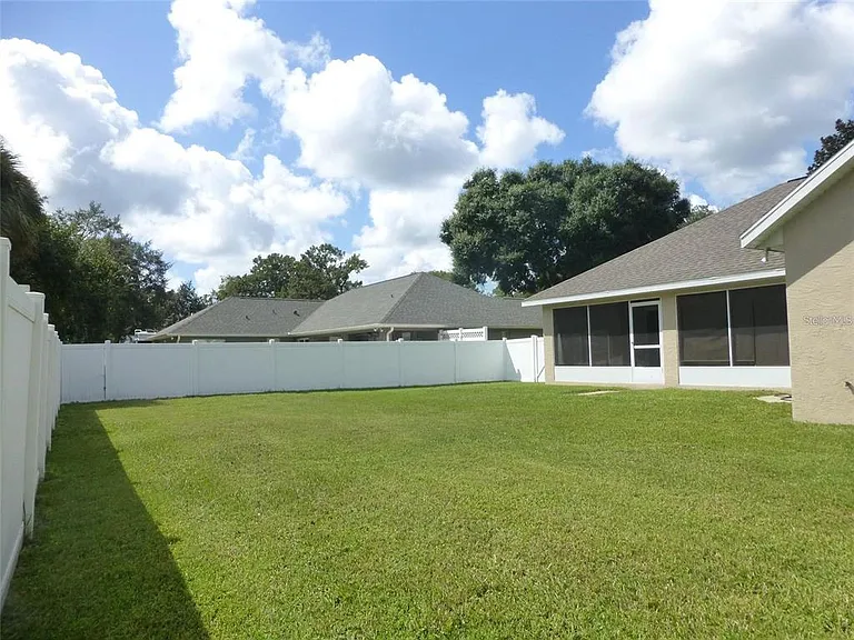 1311 SE 39th Ct — Photo 20