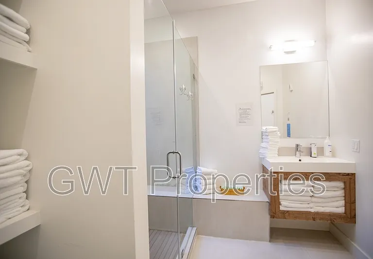 1906 Mission St #206 — Photo 21