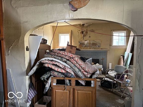 4th image of 155 S Elder Ave
