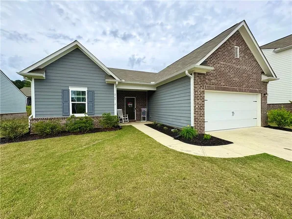 3785 Newbury Place Dr, Loganville, GA 30052