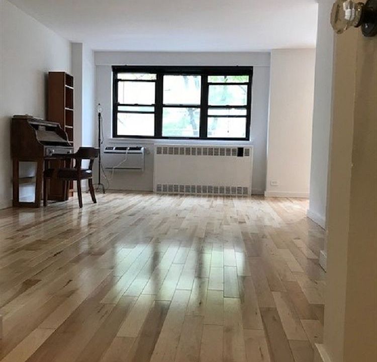 1st image of 1202 2nd Ave #2C