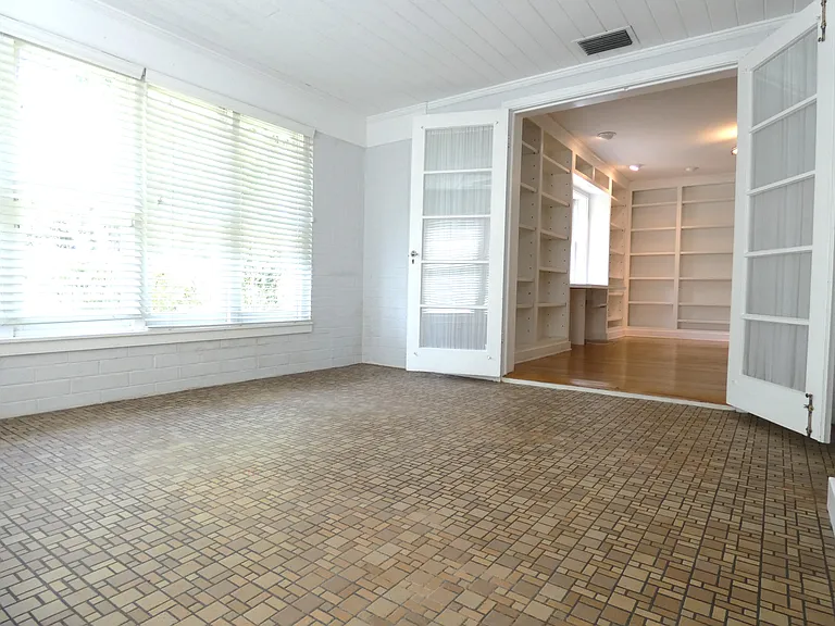 246 Palmer Ave — Photo 12