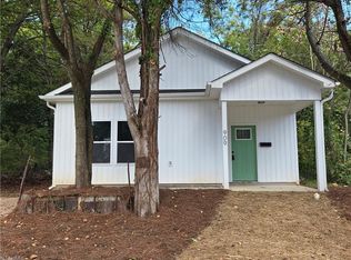 909 Roosevelt St, Winston Salem, NC 27105