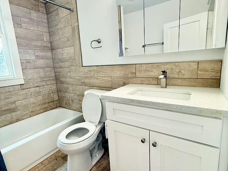 2711 Halcyon Ave #2 — Photo 6