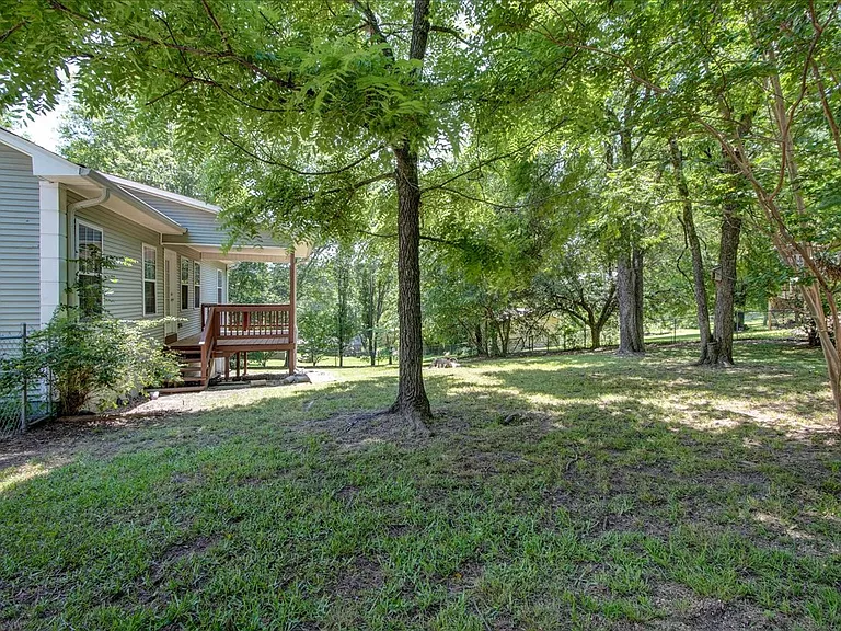 328 Cain Rd — Photo 25