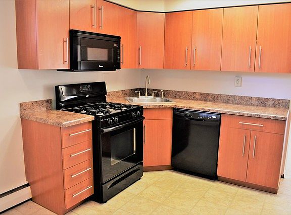 3rd image of 137 S 17th St APT B
