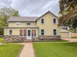 2014 Welsby Ave, Stevens Point, WI 54481