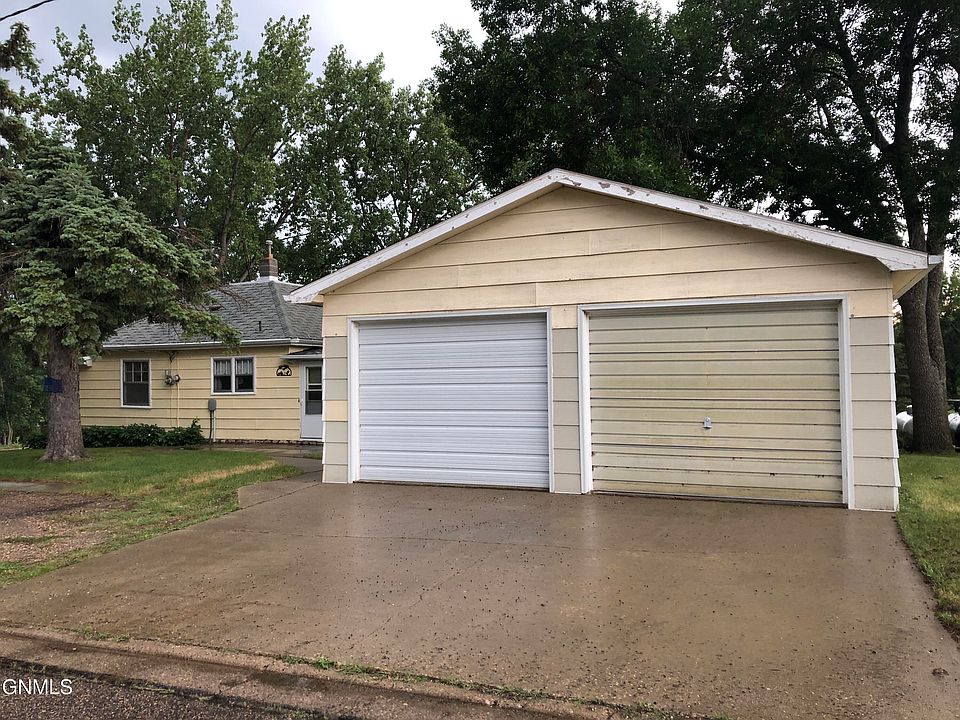 220 Elm St E, Gackle, ND 58442 Zillow