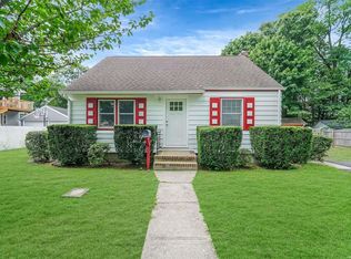 1744 Asharoken Blvd, Bay Shore, NY 11706