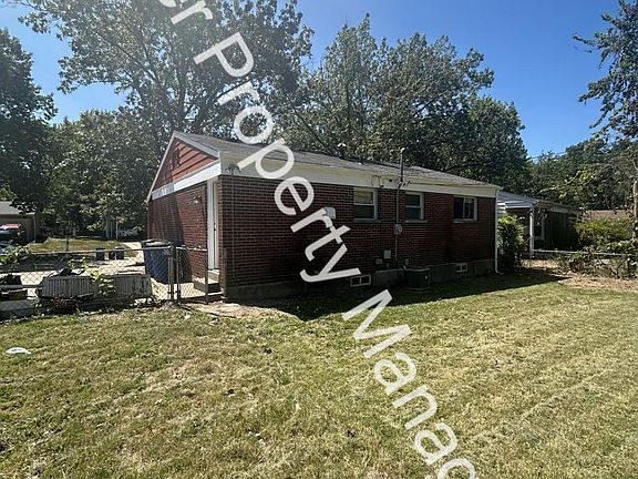 2nd image of 1723 Grafton Dr