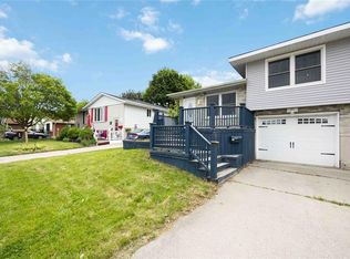 226 Trudeau Dr, Sarnia, ON N7S 4K6