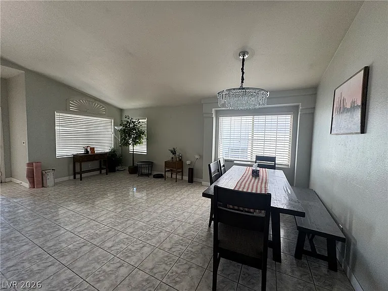 4484 Willowhill Ct — Photo 3