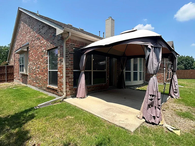 604 Peacock Dr — Photo 57