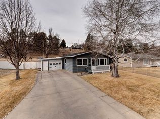 3323 Chapel Ln, Rapid City, SD 57702