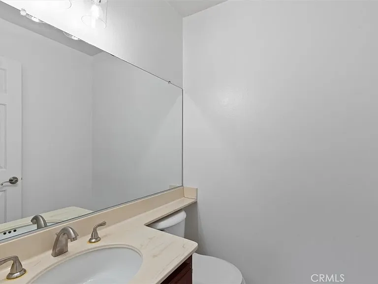 1001 N Monterey St #C — Photo 10