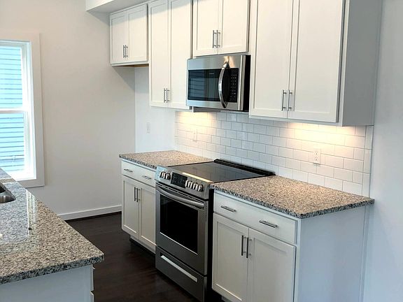 3rd image of 1505 Perry St #B