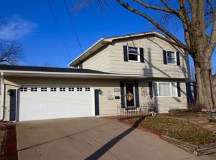 3216 W 13th St, Davenport, IA 52804