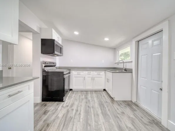 3353 SW 23rd Ter #3355, Miami, FL 33145