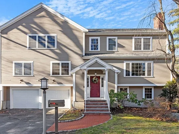 35 Pinewood Rd, Wellesley, MA 02482