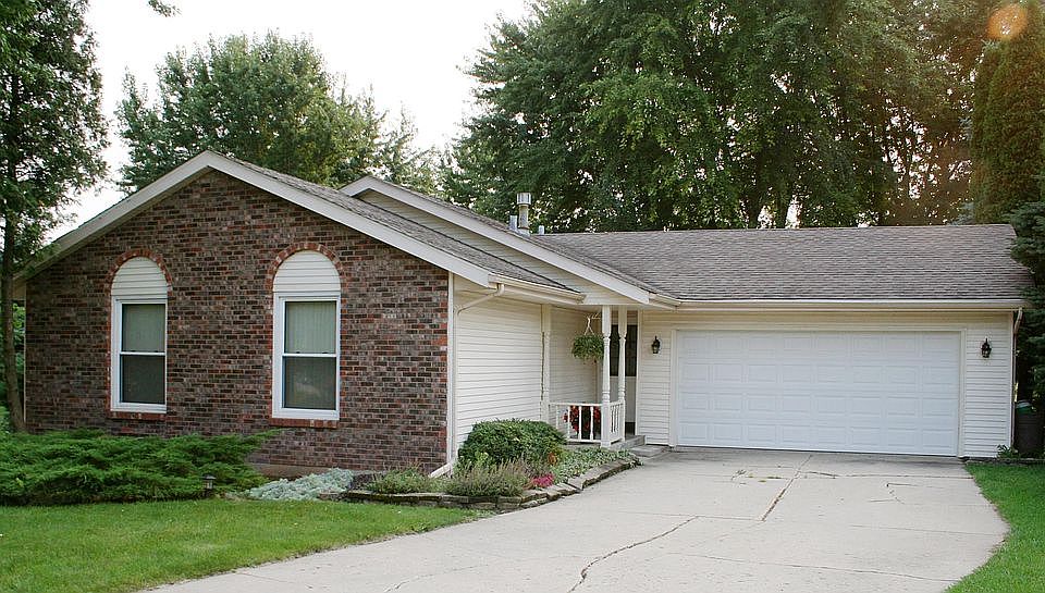 1st image of 4218 Applewood Ct