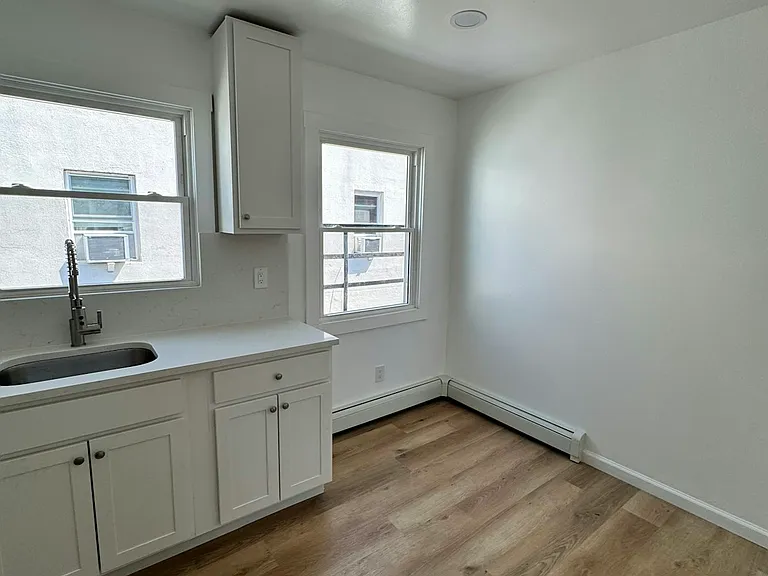 1 W 19th St #2R — Photo 17
