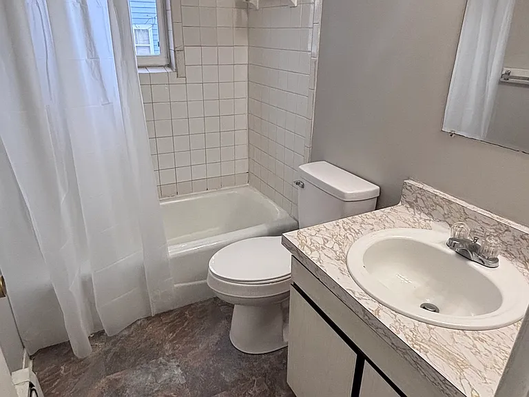 910 E Jolly Rd #7 — Photo 7
