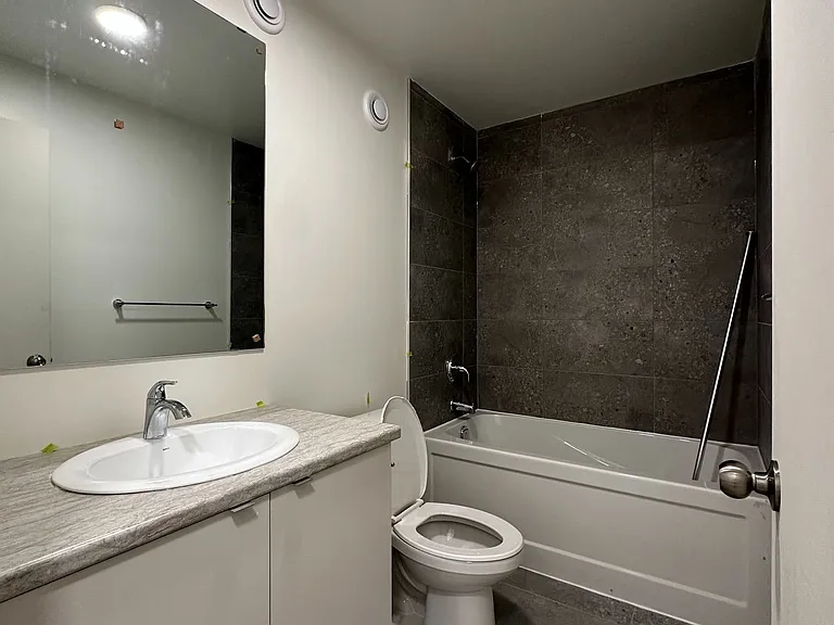 16 Melbourne Ave #109B — Photo 7