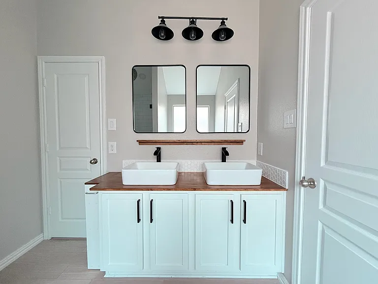 2345 Aurora Dr — Photo 11