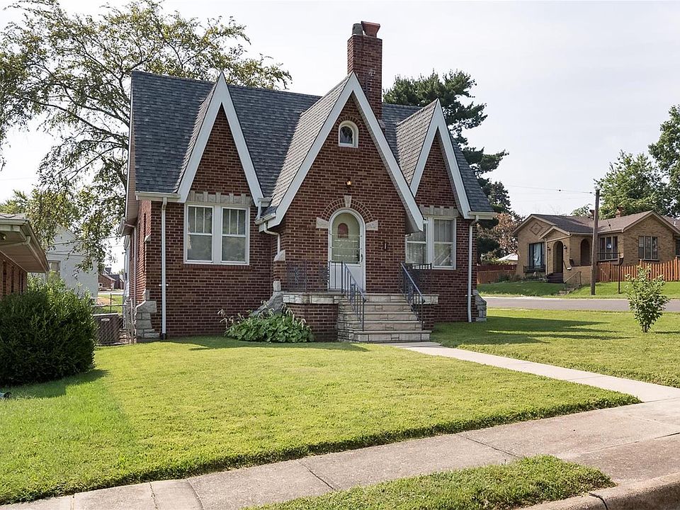 1st image of 9422 Lavern Pl