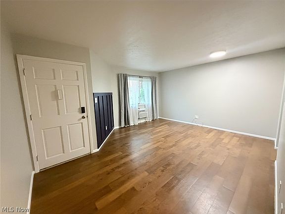 3rd image of 5651 Broadview Rd APT D7