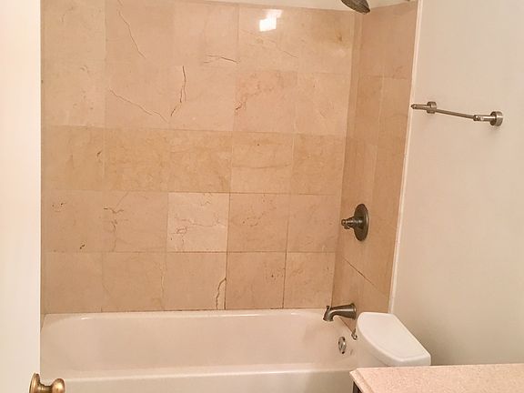 2nd image of 549 W Dickens Ave #1
