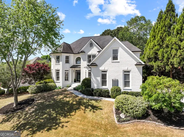 2461 Floral Valley Dr, Dacula, GA 30019