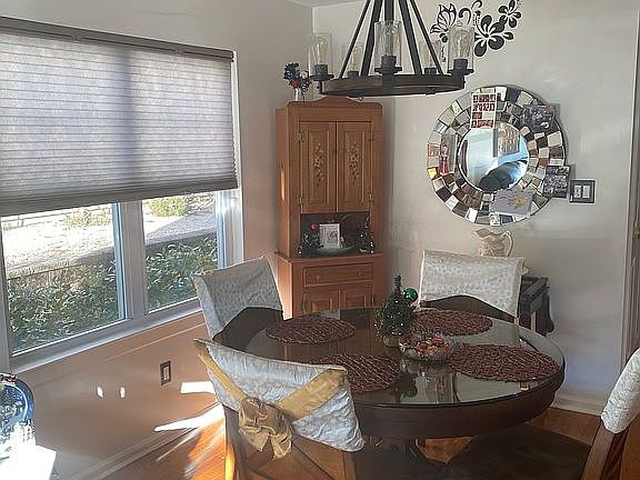 2nd image of 145 Morley Cir #145