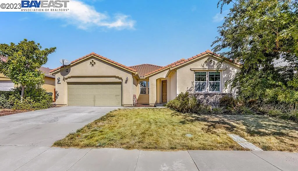 4716 Braemar St photo 1