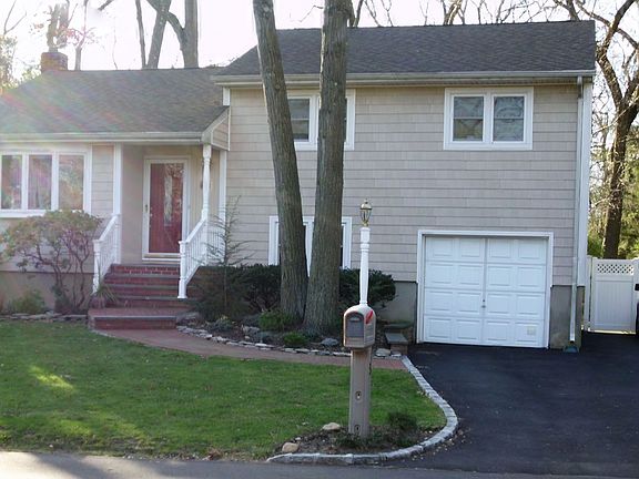 2nd image of 33 Bennett Ave