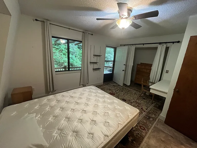 135 Fordham Ln #A — Photo 11