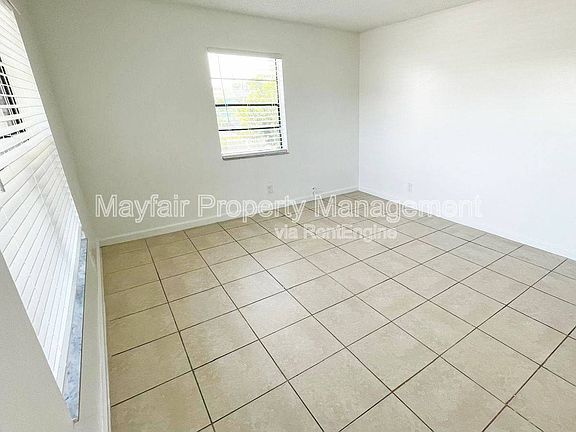 4th image of 914 S Federal Hwy #4
