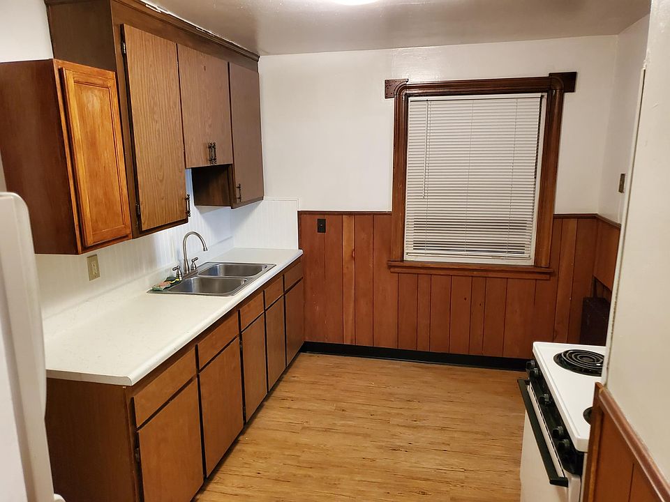 1st image of 9909 Plymouth Ave #2
