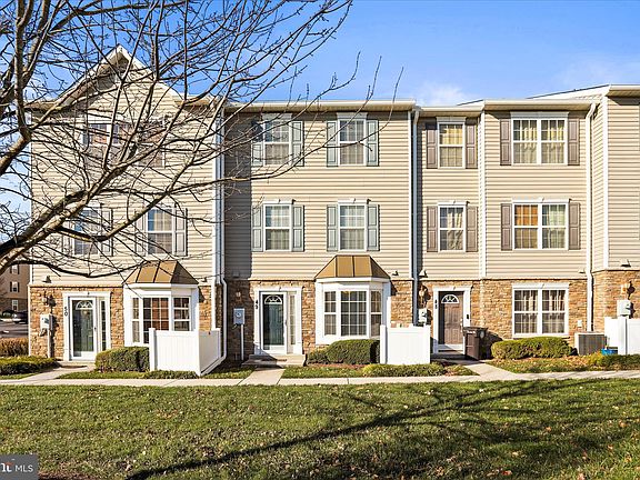 3rd image of 1900 Lennox Dr Unit 49