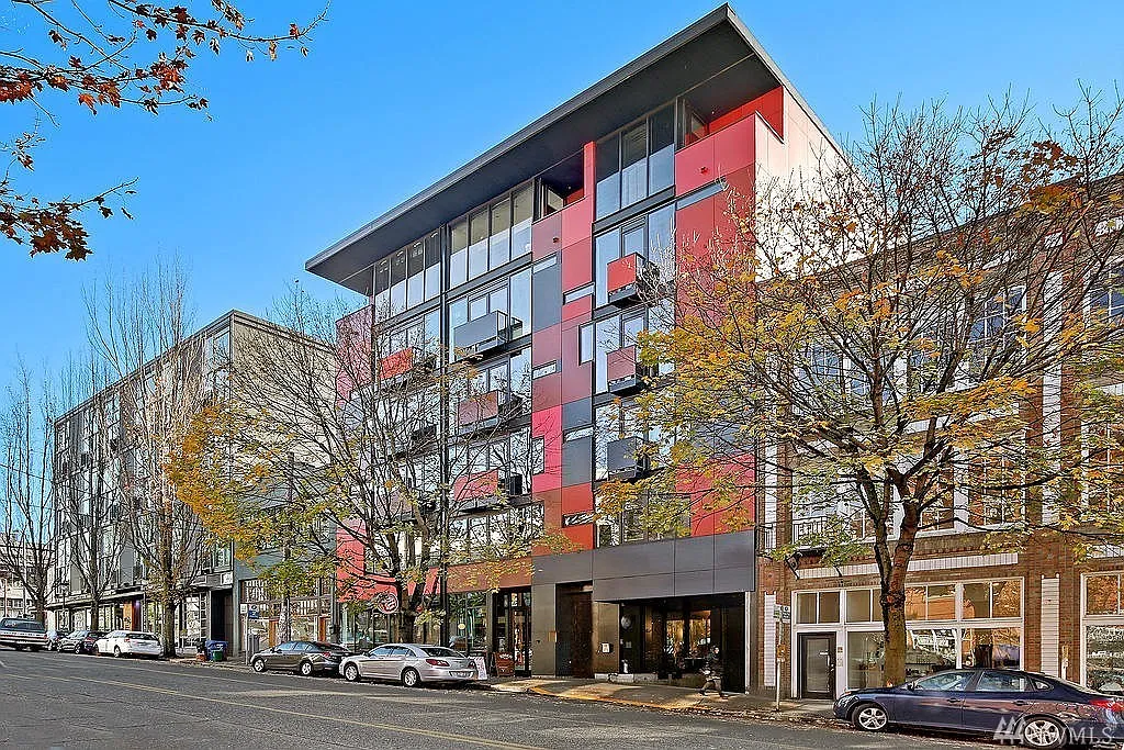 1 bed, 633 sqft, $2,400 — Photo 1