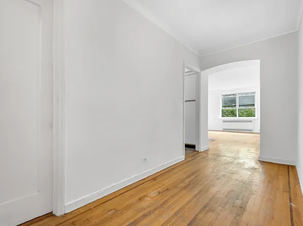 310 West 55th Street image 1 of 5