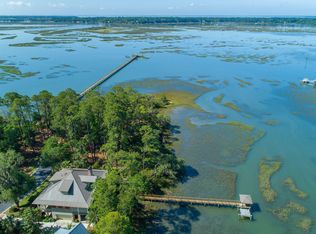 414 Islands Ave, Beaufort, SC 29902