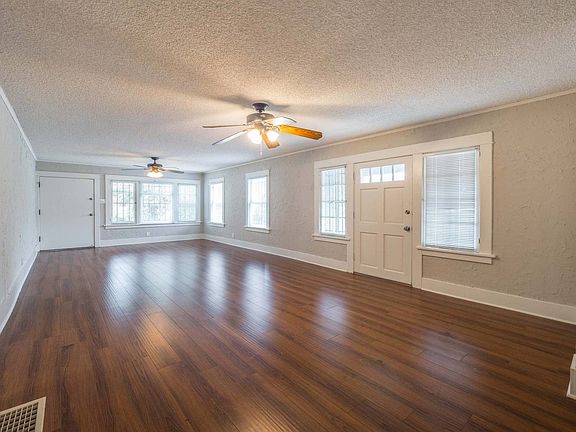 5th image of 6544-6548 De Longpre Ave