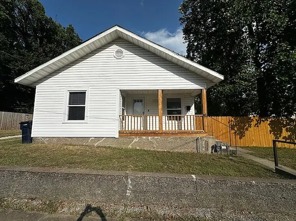 215 S Jefferson St, Webb City, MO 64870