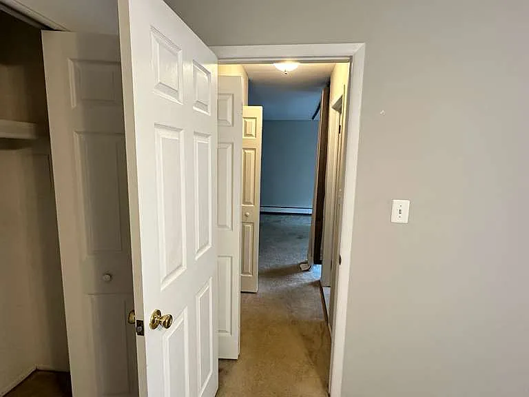 1890 Axtell Dr #5 — Photo 7