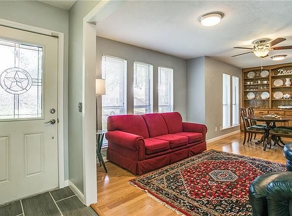 4th image of 705 Rush Creek Dr