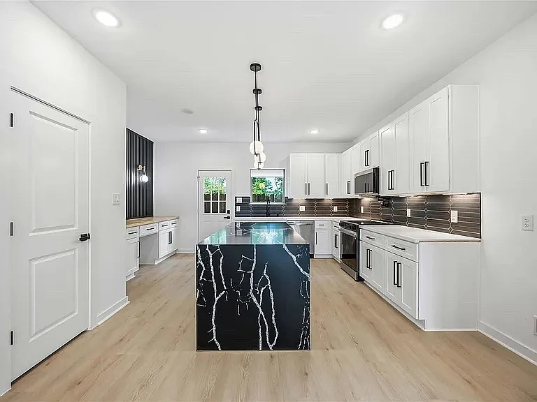 4916 Tronewood St #B — Photo 8