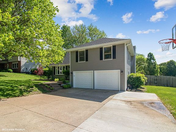 3rd image of 701 42nd St